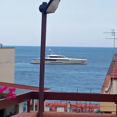 Tropicana מסקלי