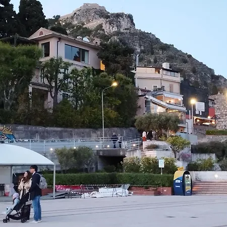 דירה Tropicana מסקלי